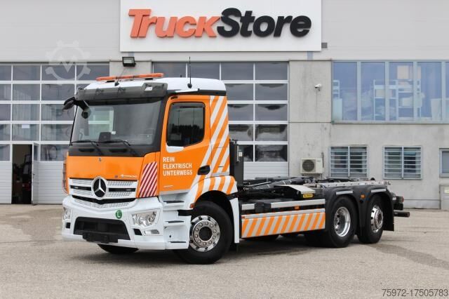 Abrollkipper eActros 300 L Abrollkipper mit Haken