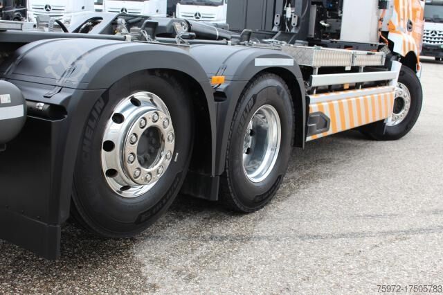 Abrollkipper eActros 300 L Abrollkipper mit Haken