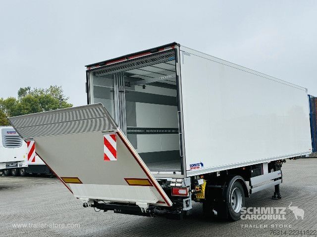 Reefer semitrailer Schmitz Cargobull Tiefkühler Standard Ladebordwand