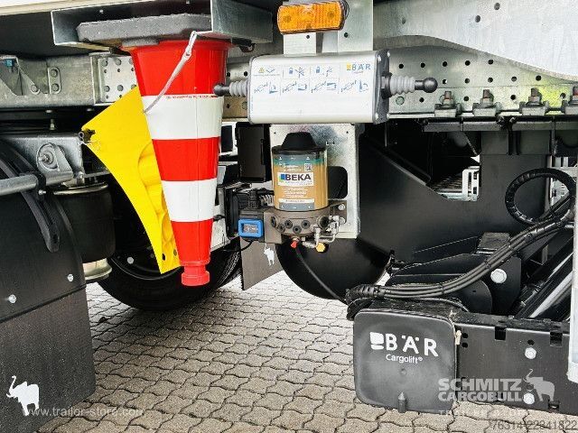 Reefer semitrailer Schmitz Cargobull Tiefkühler Standard Ladebordwand