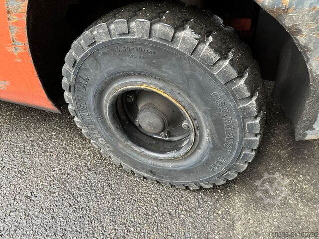 Treibgasstapler Toyota 02-8FGF30