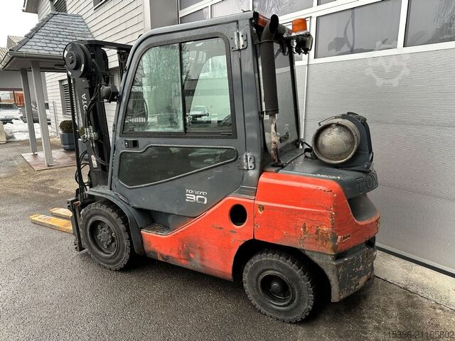 Treibgasstapler Toyota 02-8FGF30