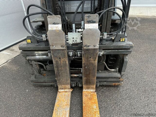 Treibgasstapler Toyota 02-8FGF30