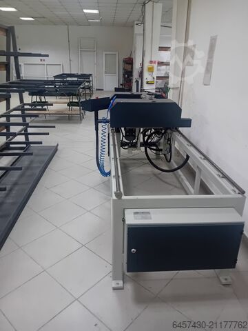 Doppelkopf-Automatische Endenfräsmaschine. Murat FA 526