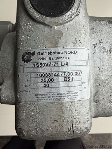 Geared motor Getriebebau NORD 1S50VZ.71 L/4 + NORD motor SK 71L/4 0.37 kW i=35 40 rpm 3-phase Motoreduktor Getriebebau NORD 1S50VZ.71 L/4 + silnik NORD SK 71L/4 0,37 kW i=35 40 obr./min 3-fazowy Motoreduktor Getriebebau NORD 1S50VZ.71 L/4 + silnik NORD SK 71L/4 0,37 kW i=35 40 obr./min 3-fazowy