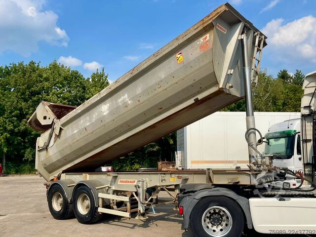 Tipper Fruehauf STEEL CHASSIS, STEEL DUMPER!   Full spring!  TO...