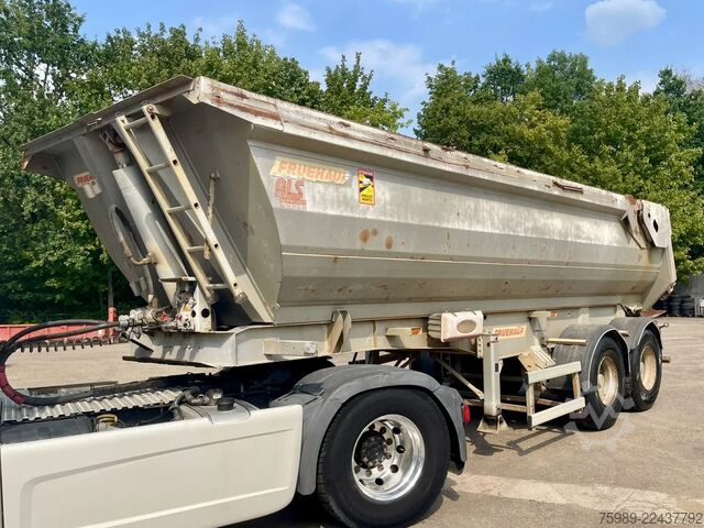 Tipper Fruehauf STEEL CHASSIS, STEEL DUMPER!   Full spring!  TO...