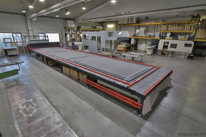 Große Vakuumpresse COLUMBUS INFINITY