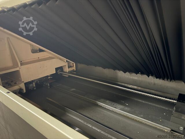 Vertical machining center Hedelius C80-2300