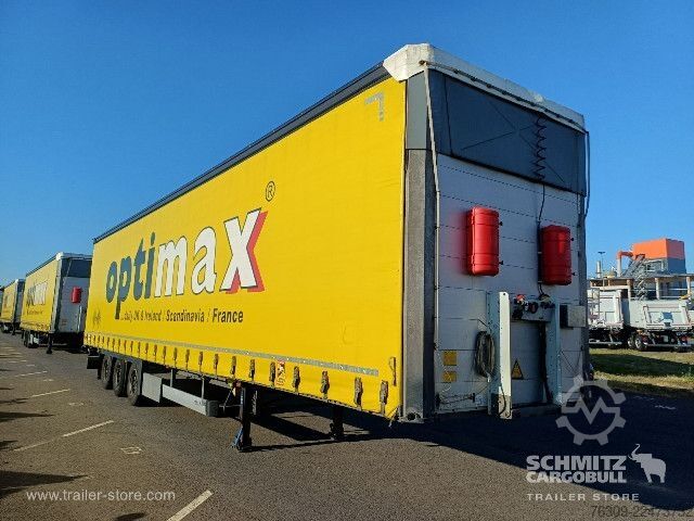 Auflieger mit Pritsche & Plane Schmitz Cargobull Curtainsider Mega Getränke