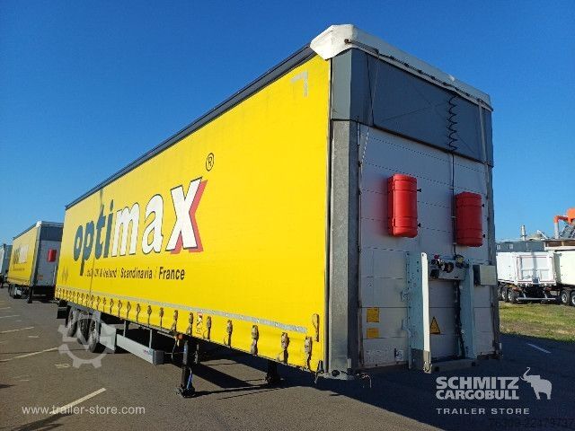 Auflieger mit Pritsche & Plane Schmitz Cargobull Curtainsider Mega Getränke