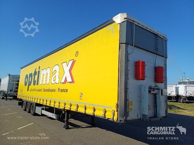 Auflieger mit Pritsche & Plane Schmitz Cargobull Curtainsider Mega Getränke