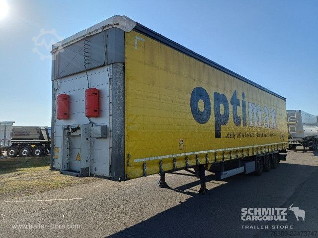 Auflieger mit Pritsche & Plane Schmitz Cargobull Curtainsider Mega Getränke