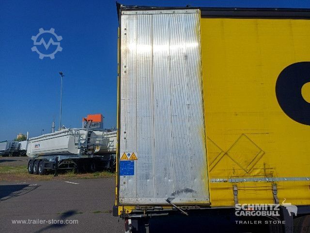 Auflieger mit Pritsche & Plane Schmitz Cargobull Curtainsider Mega Getränke