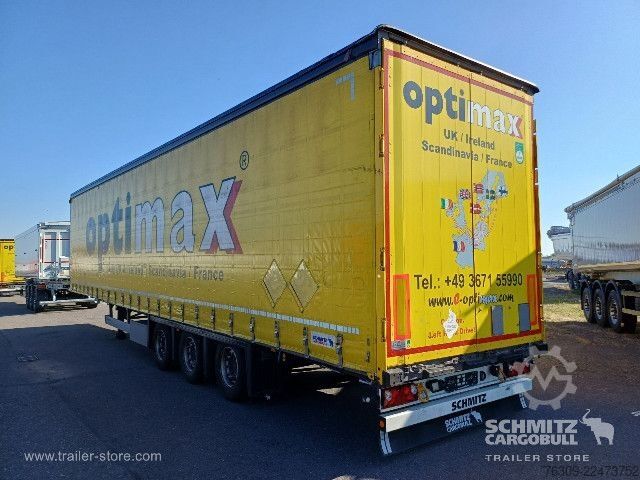 Auflieger mit Pritsche & Plane Schmitz Cargobull Curtainsider Mega Getränke