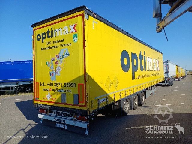 Auflieger mit Pritsche & Plane Schmitz Cargobull Curtainsider Mega Getränke