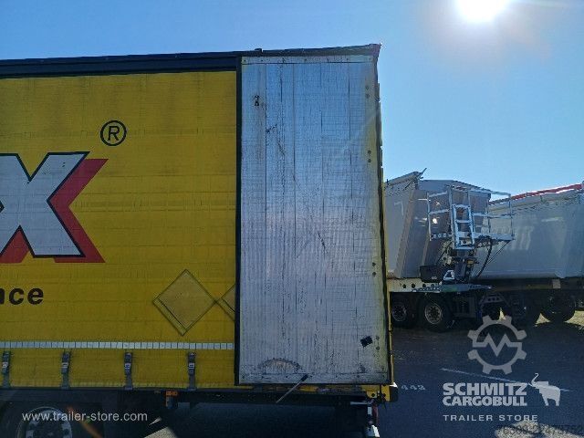 Auflieger mit Pritsche & Plane Schmitz Cargobull Curtainsider Mega Getränke