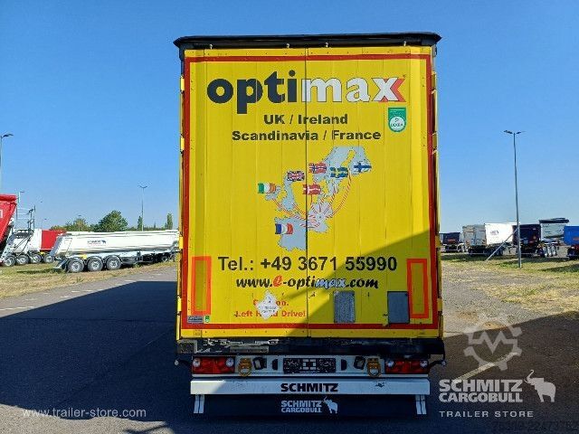 Auflieger mit Pritsche & Plane Schmitz Cargobull Curtainsider Mega Getränke