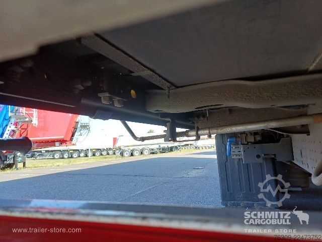 Auflieger mit Pritsche & Plane Schmitz Cargobull Curtainsider Mega Getränke