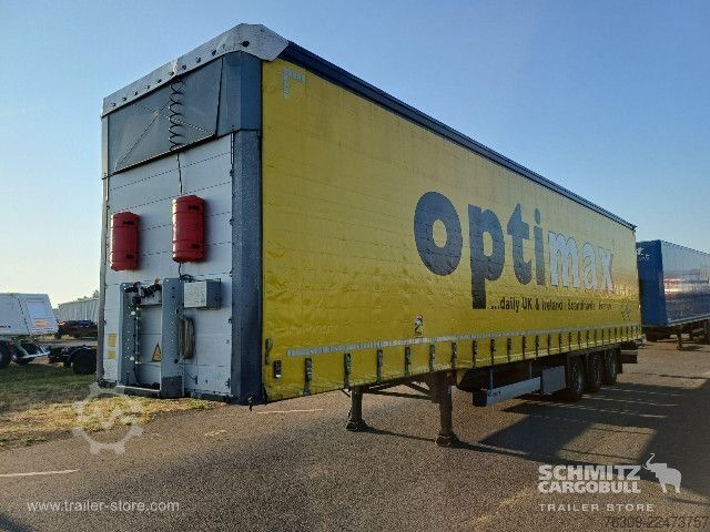 Auflieger mit Pritsche & Plane Schmitz Cargobull Curtainsider Mega Getränke