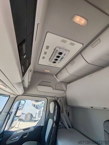 Volumen SZM FORD F-MAX 500 LUXURY Mega