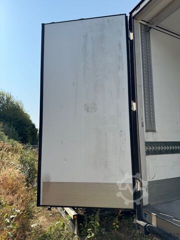 Kühlauflieger SCHMITZ CARGOBULL SKO 24, Thermo King A 400, sehr guter Zustand
