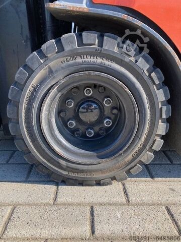 Electric 3-wheel forklift Toyota 5FBE15