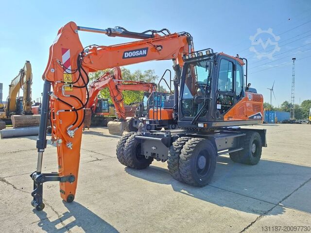 Wheel excavator Doosan DX 160 W-7 (EX Demo)