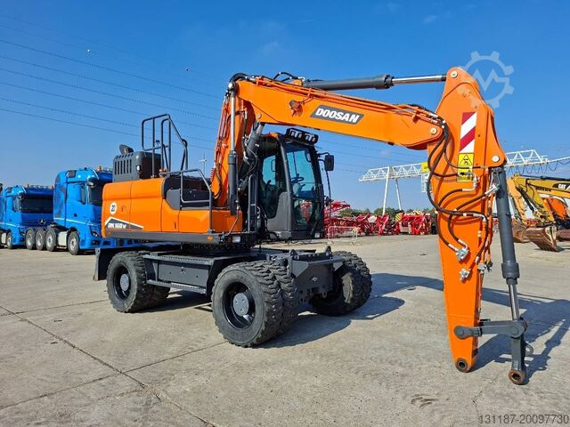 Wheel excavator Doosan DX 160 W-7 (EX Demo)