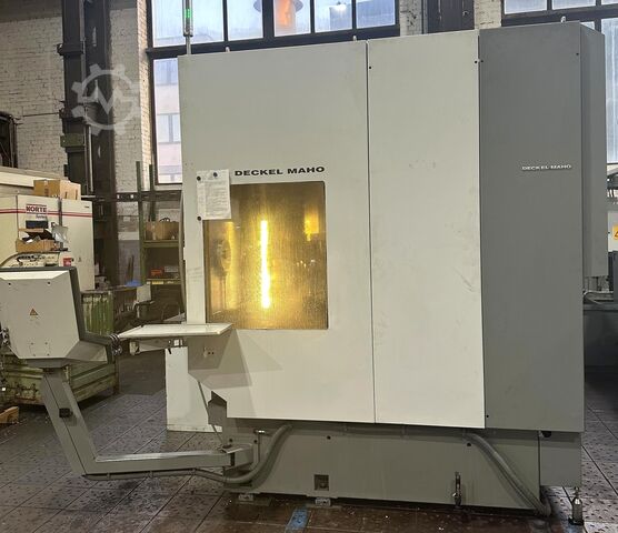 Universal-Bearbeitungszentrum DMG DMU 70 evolution