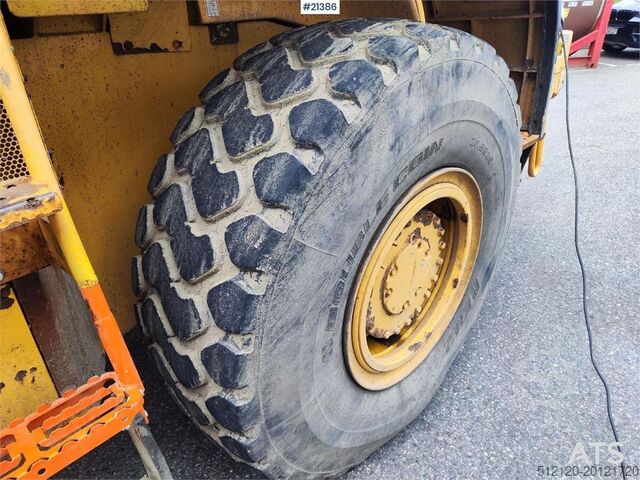 Wheel loader LiuGong CLG 835 III Wheel Loader. Low hours!