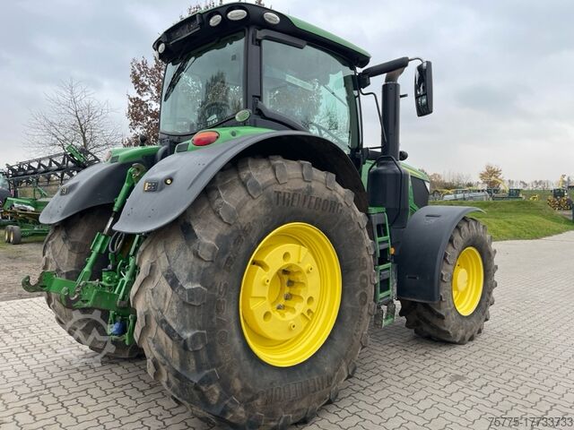 Traktor John Deere 6250R