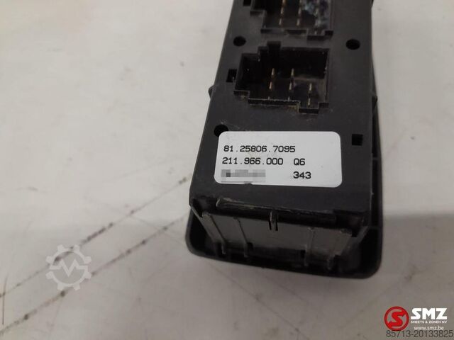 Interior part Man Occ vensterschakelaar MAN TGS 81258067095