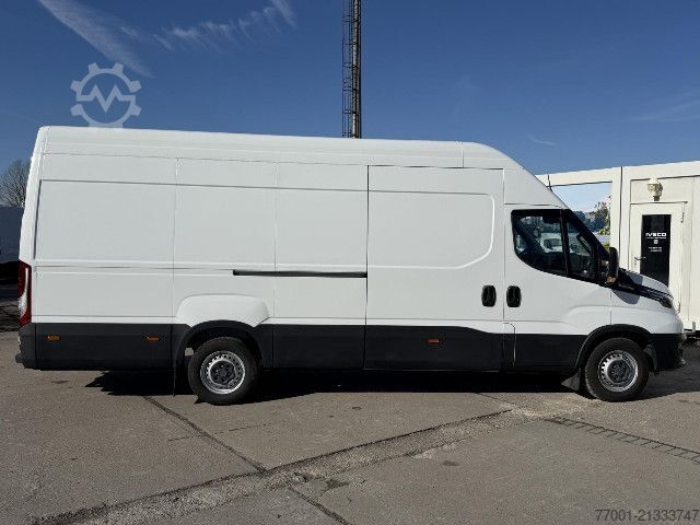 Kastenwagen IVECO 35S18HA8 V/P H3-MAXI / LED / AHK / Webasto