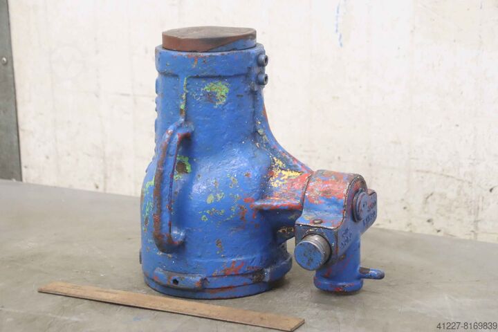 Jack Osaka 50 ton Hub 130 mm