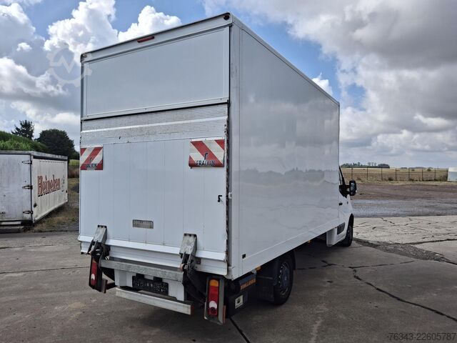 Nutzfahrzeug mit Kofferaufbau und Ladebordwand RENAULT MASTER 2.3 DCI 130 - E6c  - 20 M3 - LIFT