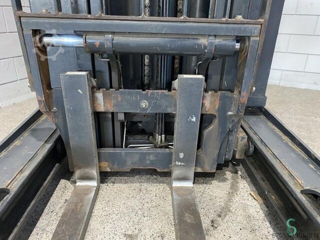 Reachtruck Linde R16