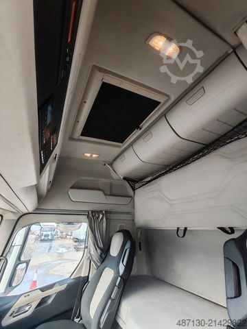 Standard tractor unit FORD F-MAX 500