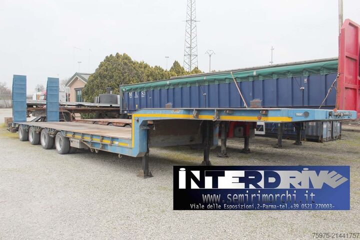Lowbed semitrailer for transportation of construction machinery merker semirimorchio carrellone 4assi rampe usa