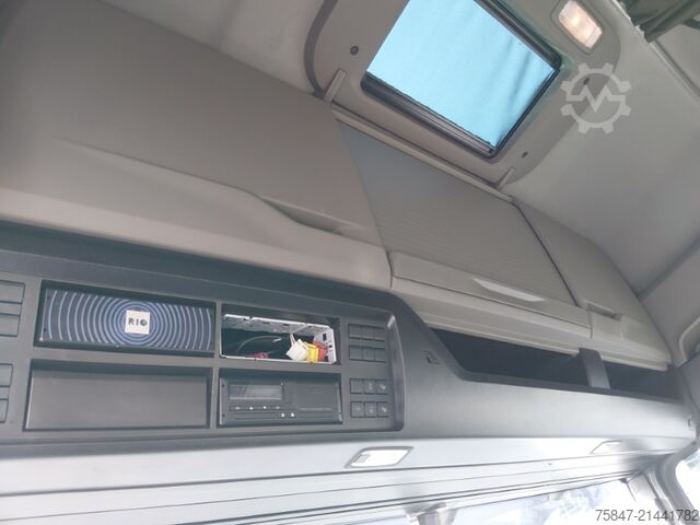 Standard tractor unit MAN TGX 18.520 BLS Retarder Standklima ACC