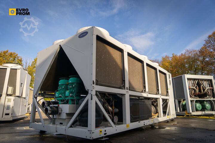 Kältemaschine Used Industrial Chiller CARRIER - 611 kW | With warranty
