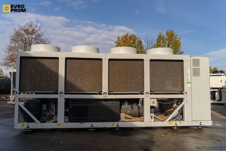 Kältemaschine Used Industrial Chiller CARRIER - 611 kW | With warranty