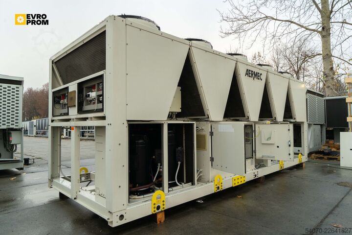 Kältemaschine Used Industrial Chiller AERMEC - 634 kW | With warranty