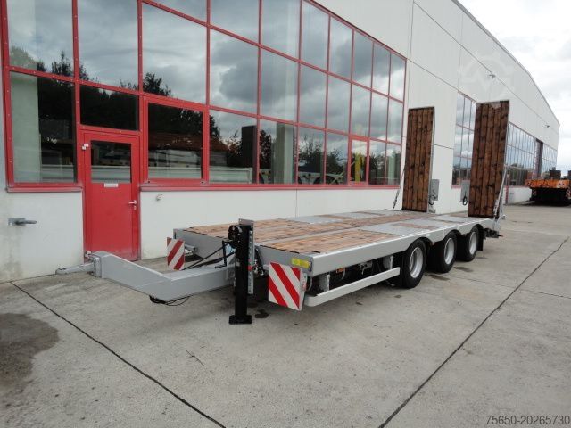 Low loader trailer Möslein TT 31  31 t GG Tridem- Tieflader 3 AchsNeufahrzeug