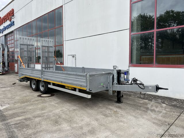 Low loader trailer Möslein TT11 BR  Neuer Tandemtieflader, breit Rampen