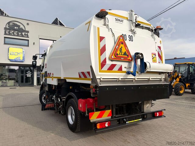 LKW mit Kofferaufbau Renault D12