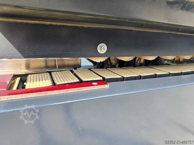 Kantenbeleimmaschine Robland 575