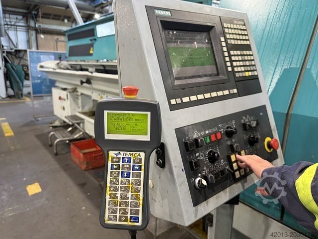 Turning and Milling Center INDEX G 200