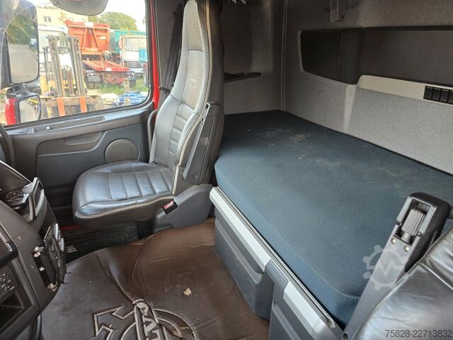 Standard SZM VOLVO FH500 / Holzkran Epsilon S270L / 70000 Kg GG