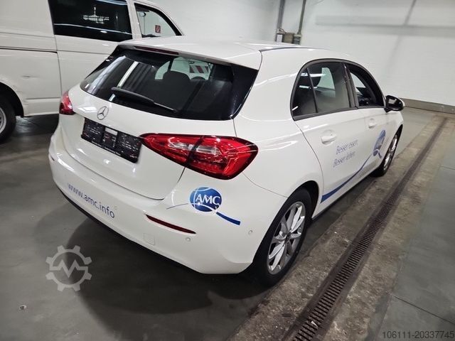 Van MERCEDES-BENZ A 200 Automatik Navigation Komfort-Fahrwerk
